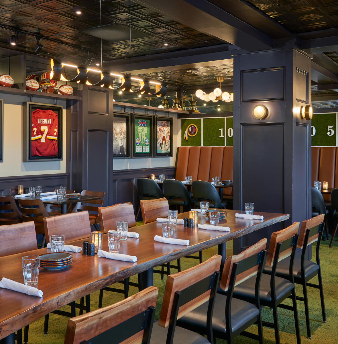 Client: Dambly Design   |   Project: Theismann's Restaurant