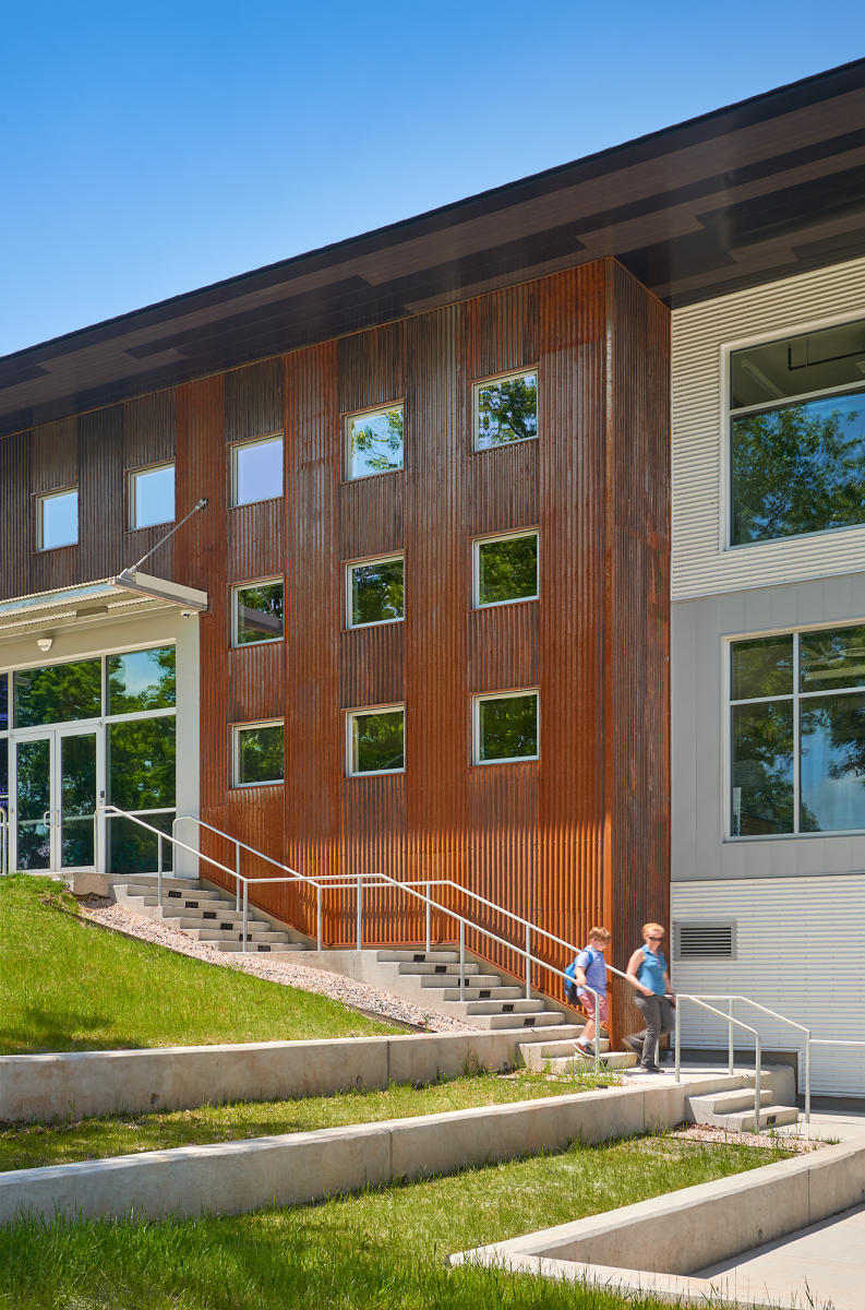 Architect: Reader Swartz | Project: The Loudoun School